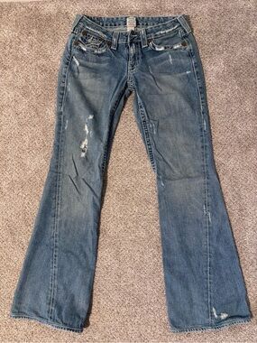 Women’s True Religion Distressed Flare Jeans size 29